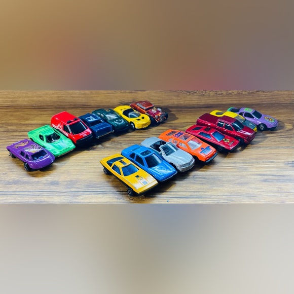 Vintage Hot Wheels Maisto Car Bundle Lot Of 27 - Picture 4 of 16